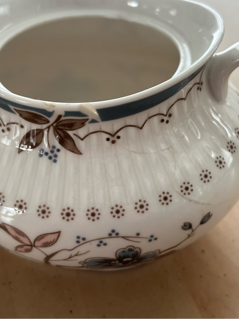 Royal Doulton Old Colony Sugar/Creamer & 3 Bowls. Made In England. See Photos. - Picture 11 of 14